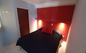 Departamento cómodo, muy iluminado y bien ubicado.